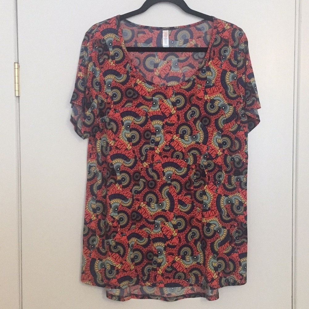 XL LuLaRoe Classic Tee BB31 965